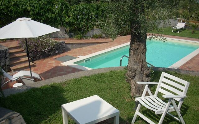 La corte di Bafè B&B "Slow Life"