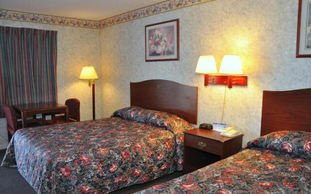 Merrimac Inn & Suites