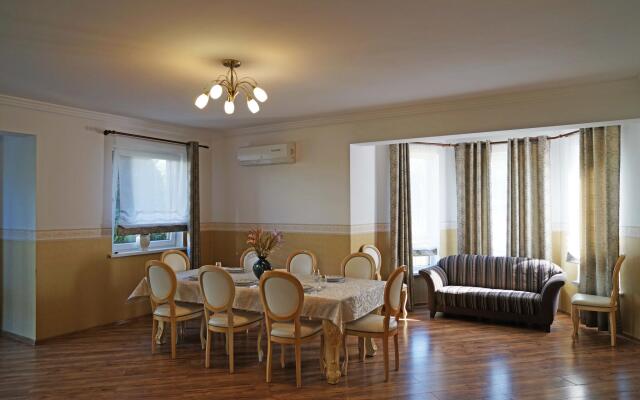 Дом на Славянской