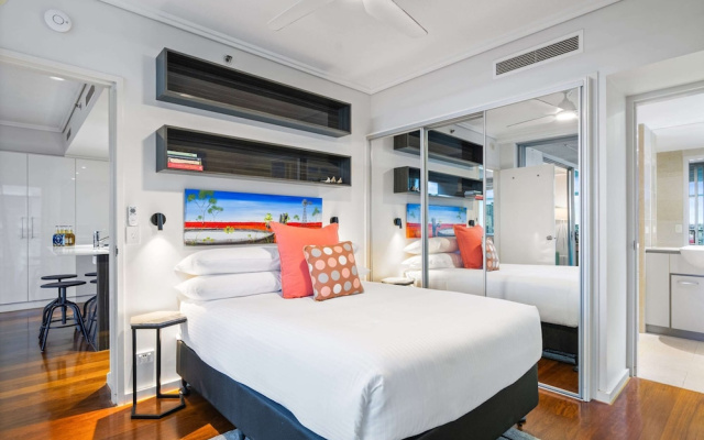 2-bed Brisbane City Pad With Pool & Gym – Guest Rooms – Brisbane