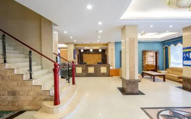 Yilu·Fengqing Business Hotel