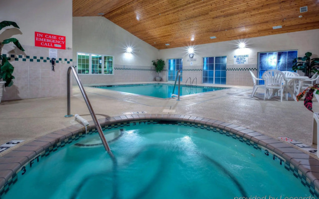 Country Inn & Suites by Radisson, Boone, NC