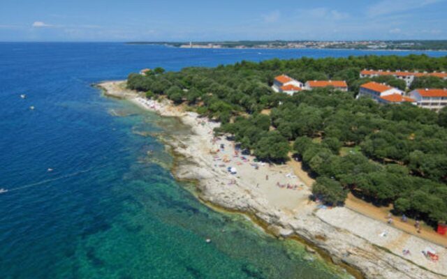 Lanterna Resort