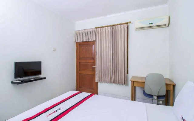 RedDoorz Near WTC Sudirman 2