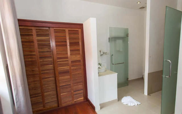 Apsara Centrepole Hotel