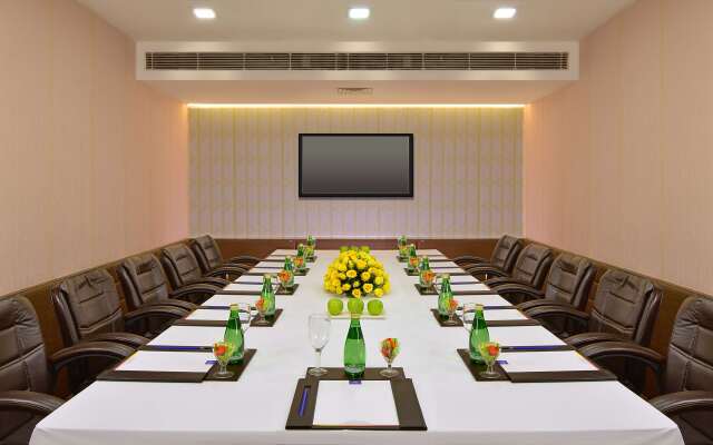 Taurus Sarovar Portico