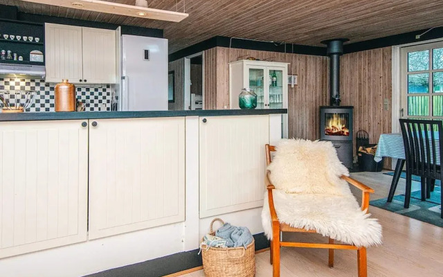 Cozy Cottage by the Sea-by Traum