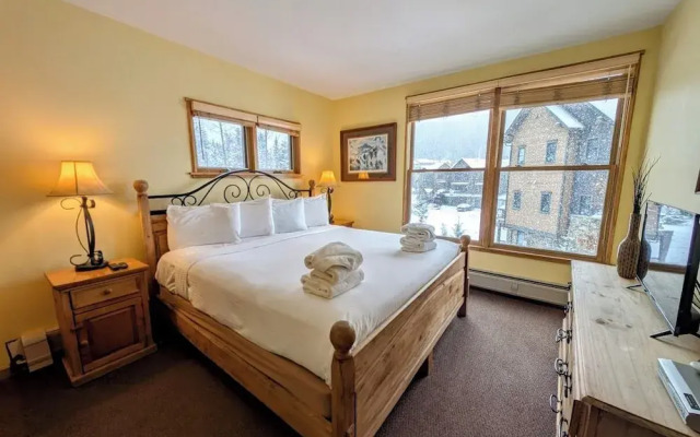 Black Bear 8035 by SummitCove Vacation Lodging