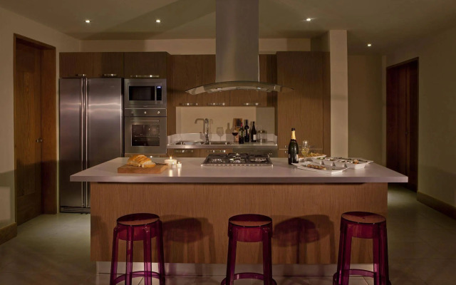 Ultravioleta Boutique Residences