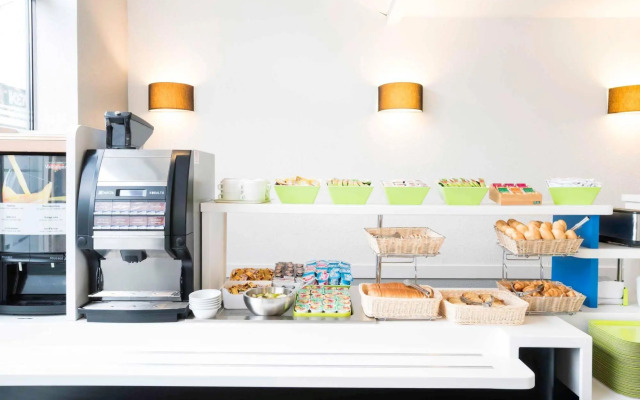 Отель ibis budget Paris Porte de Montmartre