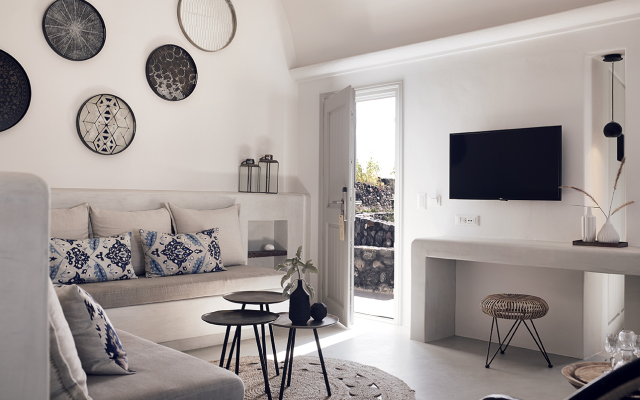 Santo Pure Oia Suites and Villas