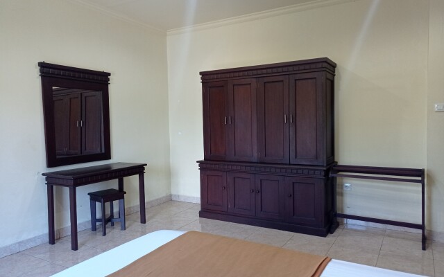 Hotel Mawar Sari RedPartner