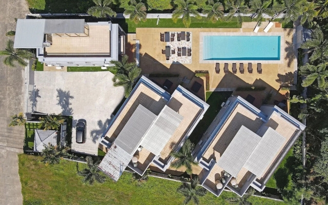 Private 3BR Pool Access Villa Argent 10