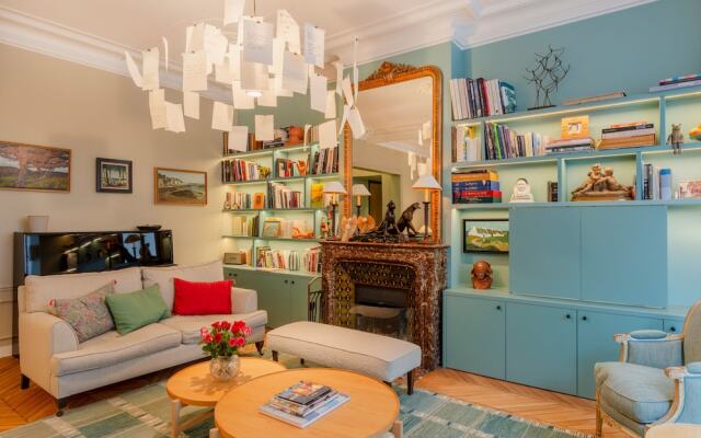 Paris Wagram Design Residence