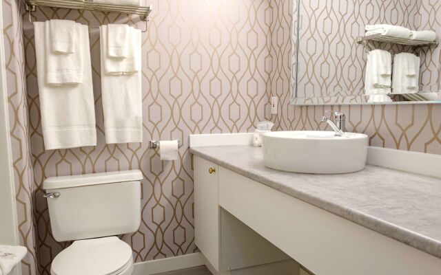 Coast Parksville Hotel