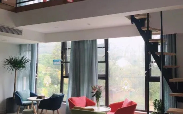 Wuxi Leisure Primary Color Inn