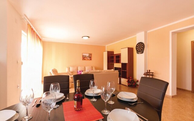 Beautiful Home in Betiga With Wifi and 4 Bedrooms