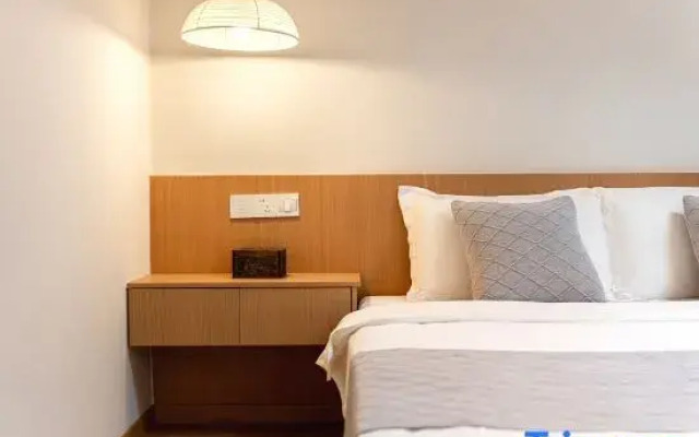 Zhu Li Moon Light Cloud Guest House (Zhujiajiao Branch)