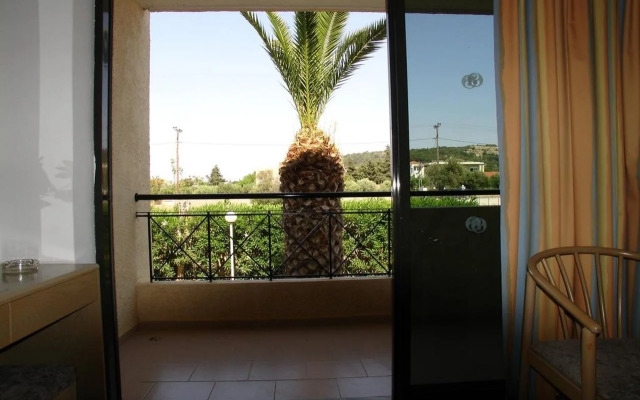 Summerland Hotel & Bungalows