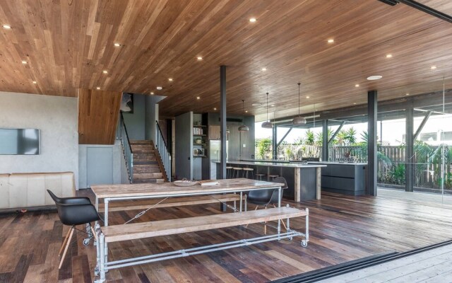 Your Luxury Escape - Beach Box