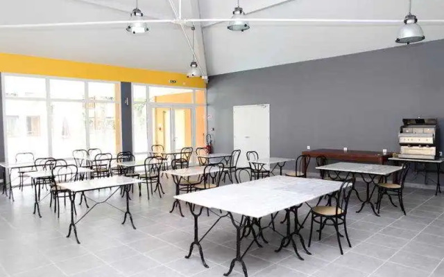 Comfort Aparthotel Lourdes L’Acacia