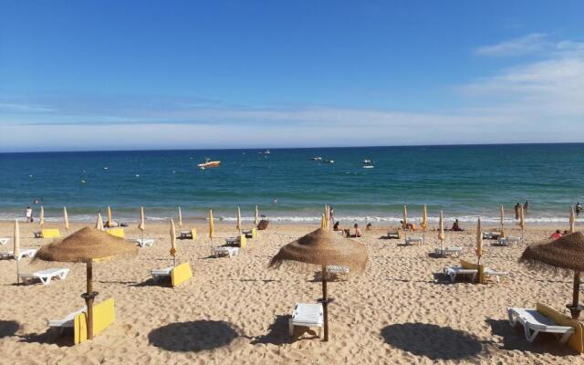 Beach Oura and Bars