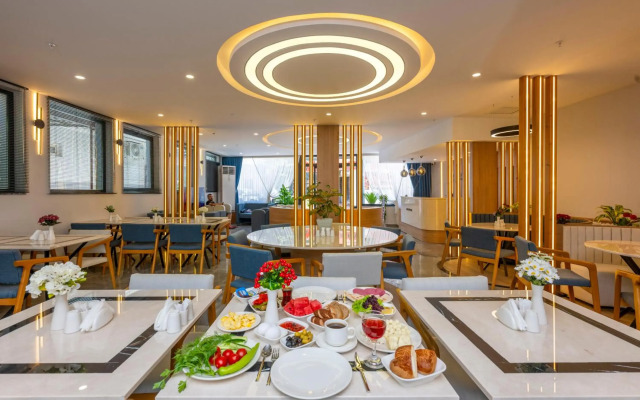 Diamond luxury Hotel