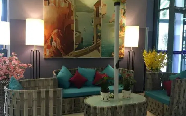 Yuhuashe Fashion Hotel (Zhengzhou Hanghai Plaza City Southeast Subway Station)