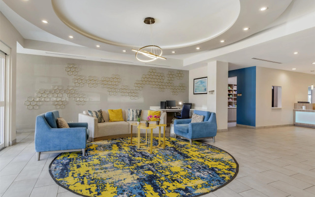 Best Western Plus Mid County