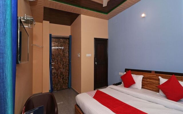 OYO 13686 Rudraksh hotel