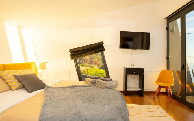 Villa Leonor Cliffside Retreat