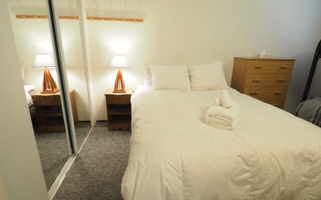 241 Boothbay - 1 Br Condo