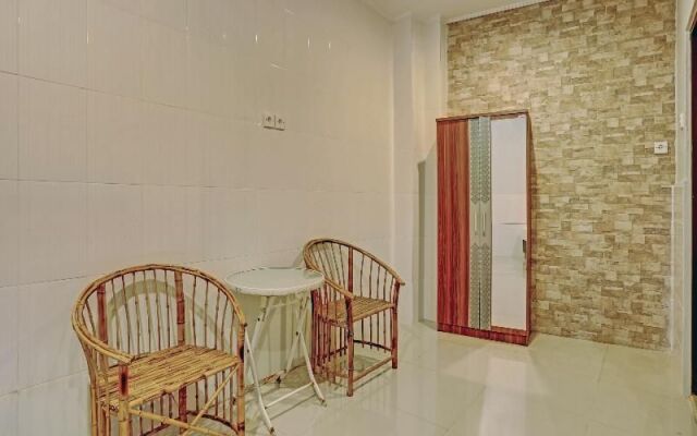 OYO 90155 Landuh Merta Residence