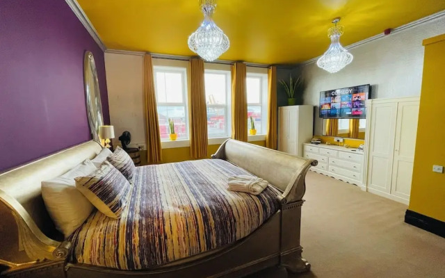 PHOENIX Apartments