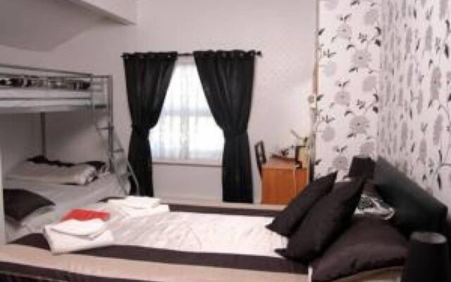 Shepperton Hotel