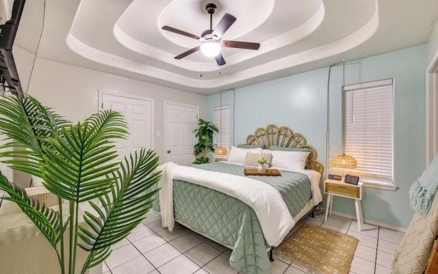 Welcoming Edinburg Apartment - Pet Friendly!
