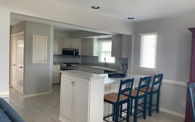 Quick Getaway - 4 Br Home