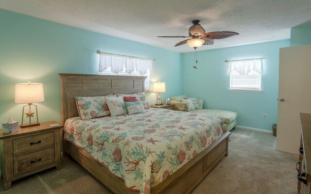 Beautiful Seashell/ Pool Star5vacations