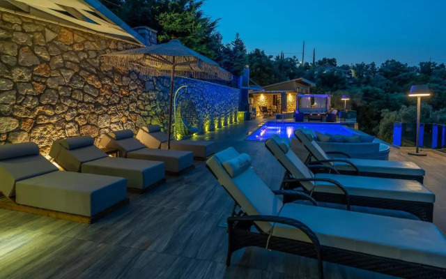 Villa Kastro - Luxury Hospitality