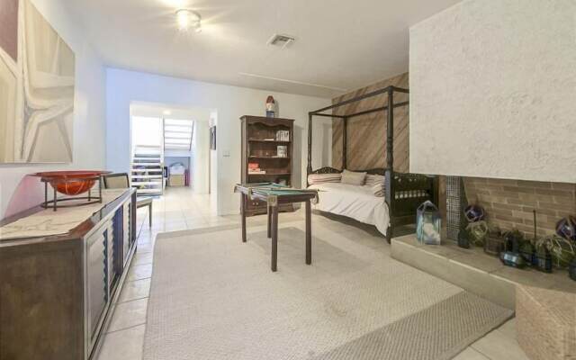 Salty Bungalow Azul