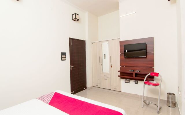 OYO Flagship 12365 CZ Inn