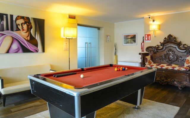 Hotel Regal  Apartments