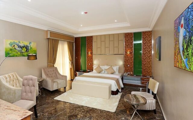 The Wells Carlton Hotel and Apartments