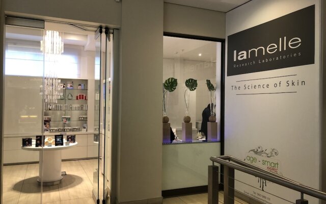 Sandton Skye Suite 604