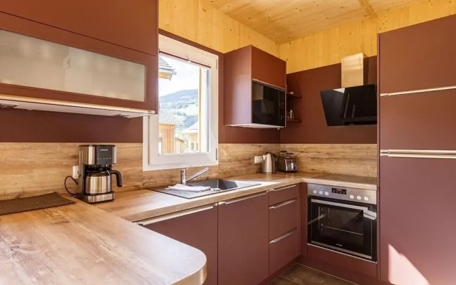 Tasteful Chalet Near ski Slope