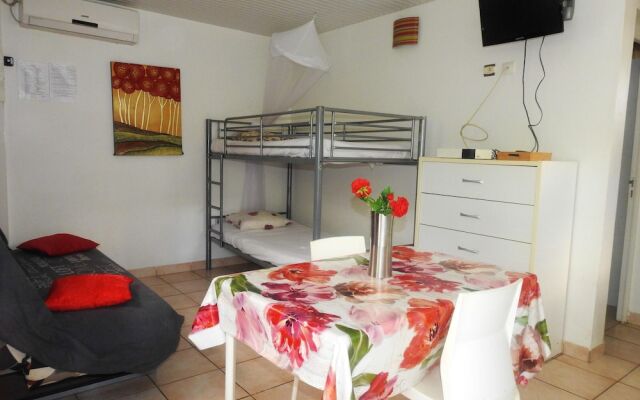 Bungalow With one Bedroom in Le Robert, With Shared Pool, Furnished Garden and Wifi