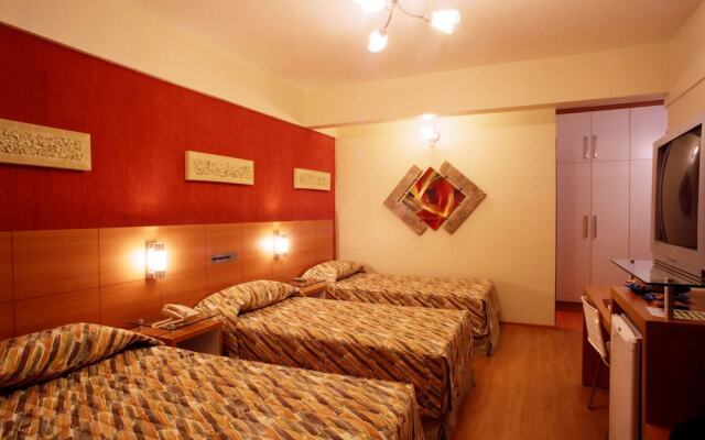 Liber Hotel Nova Serrana