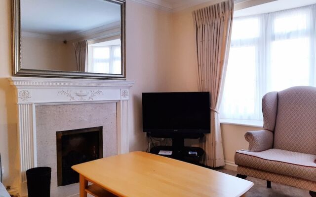 Enticing Apartment in Wimborne Near Model Town