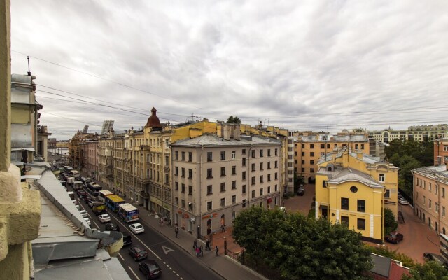 Роскошные апартаменты на Петроградке