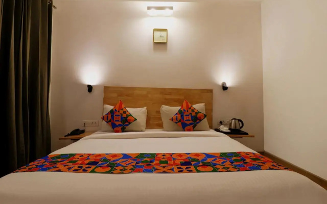 FabHotel The Glory